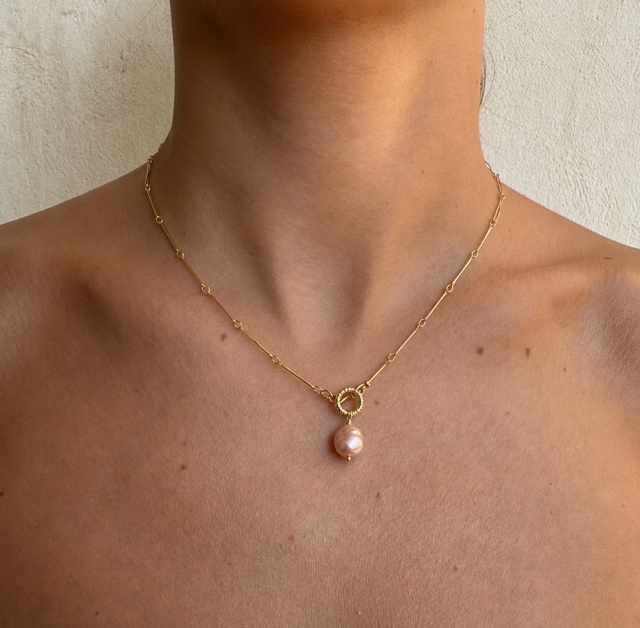Edison Pearl Toggle Necklace