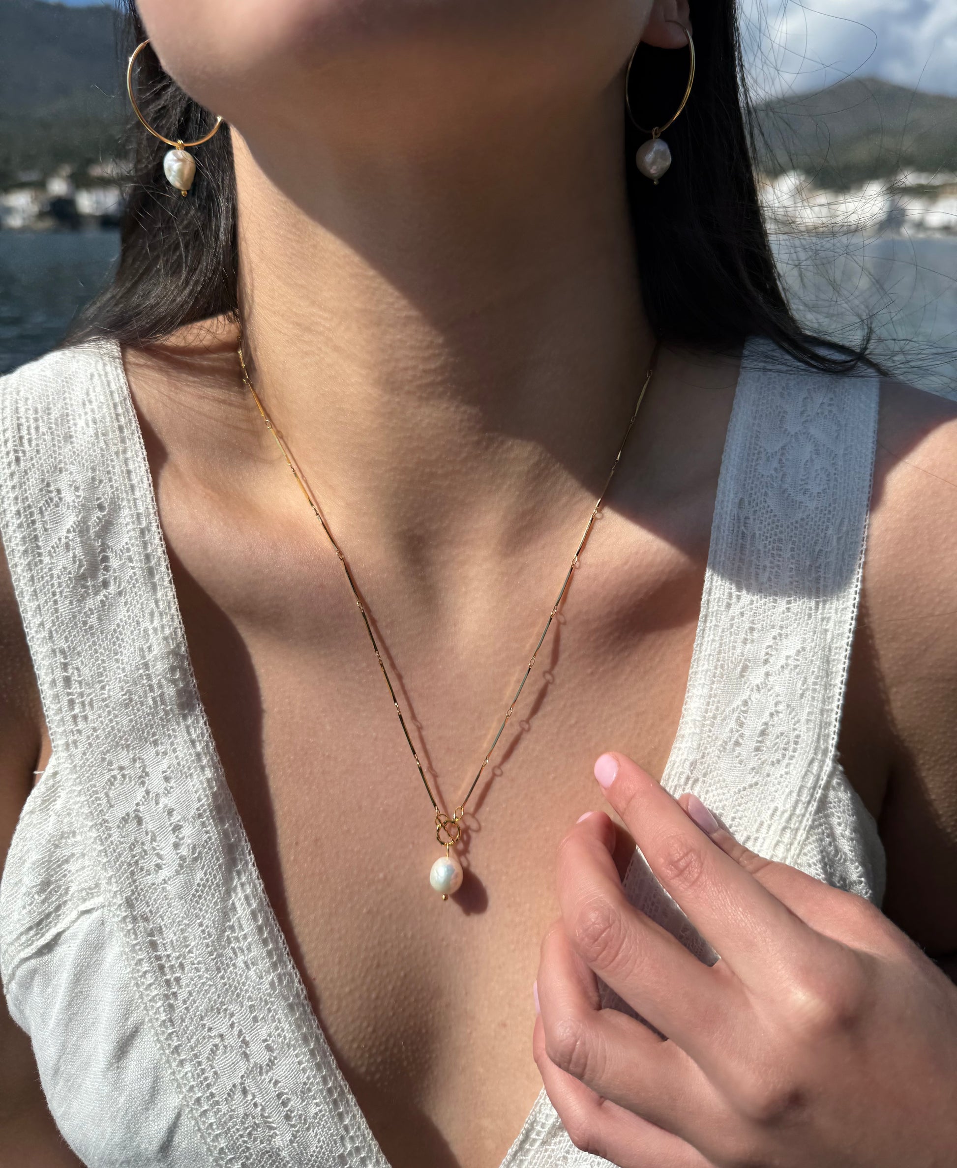 Edison Pearl Toggle Necklace
