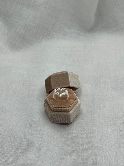 Cuore ring