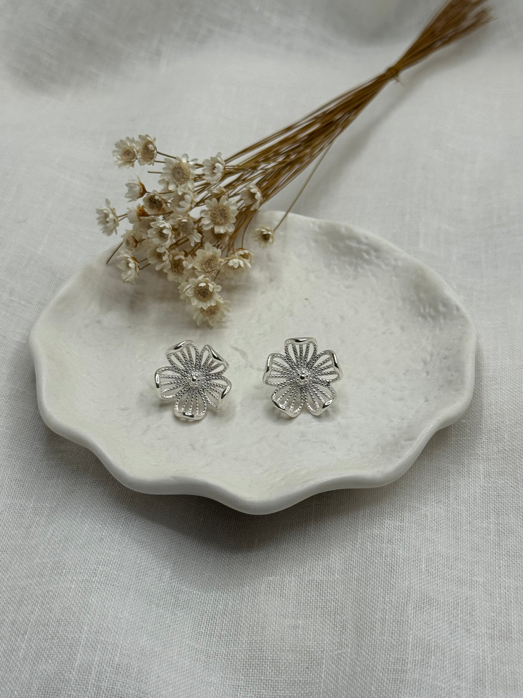 Daisy Earring