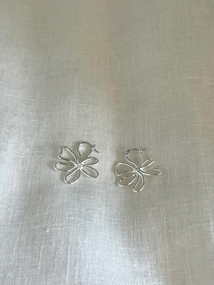Ainee hoops