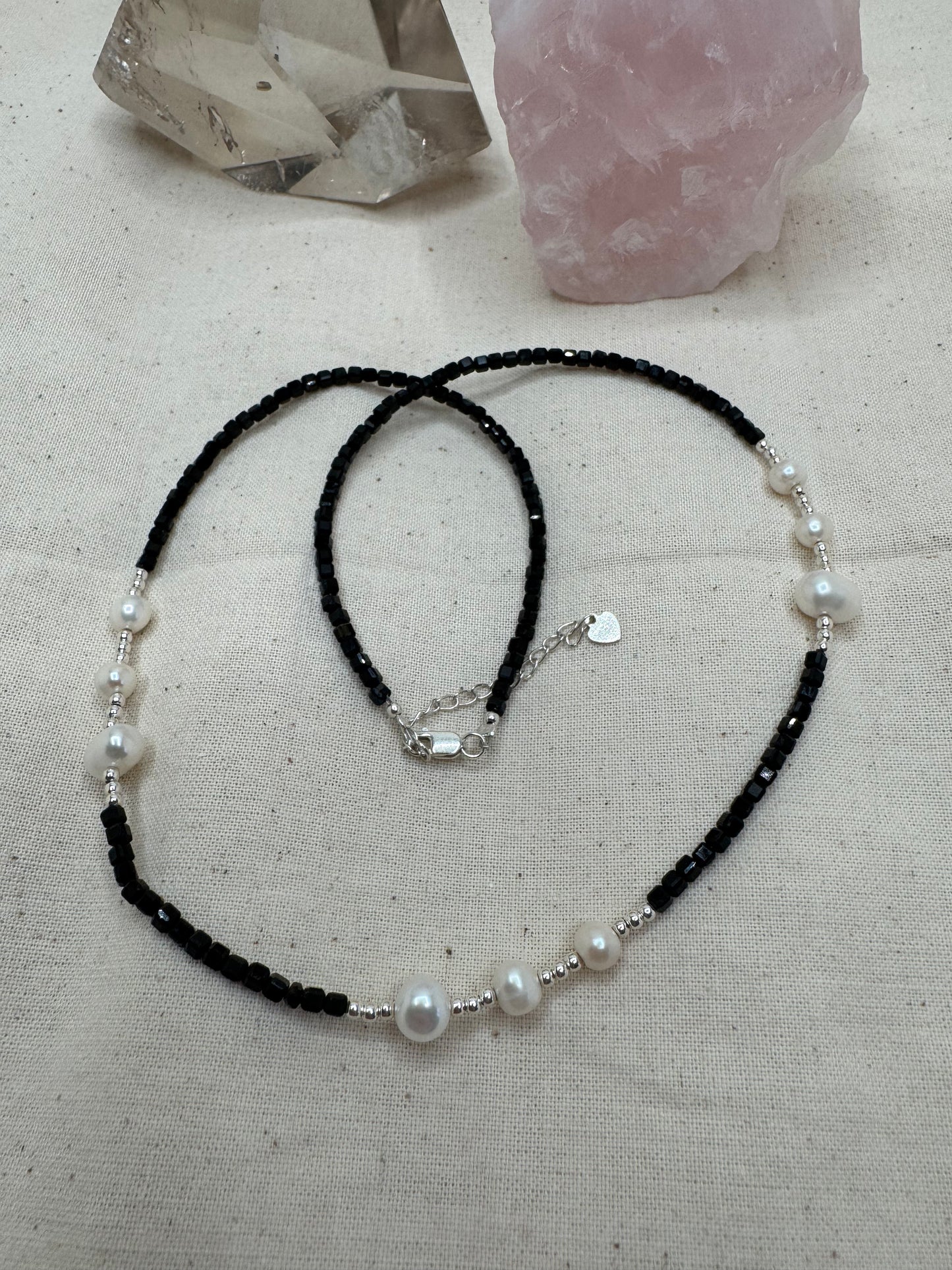 Black Onix & Freshwater pearls necklace