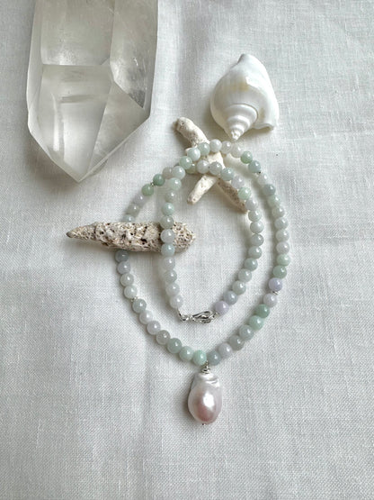 Jade beaded necklace with genuine Baroque pearl