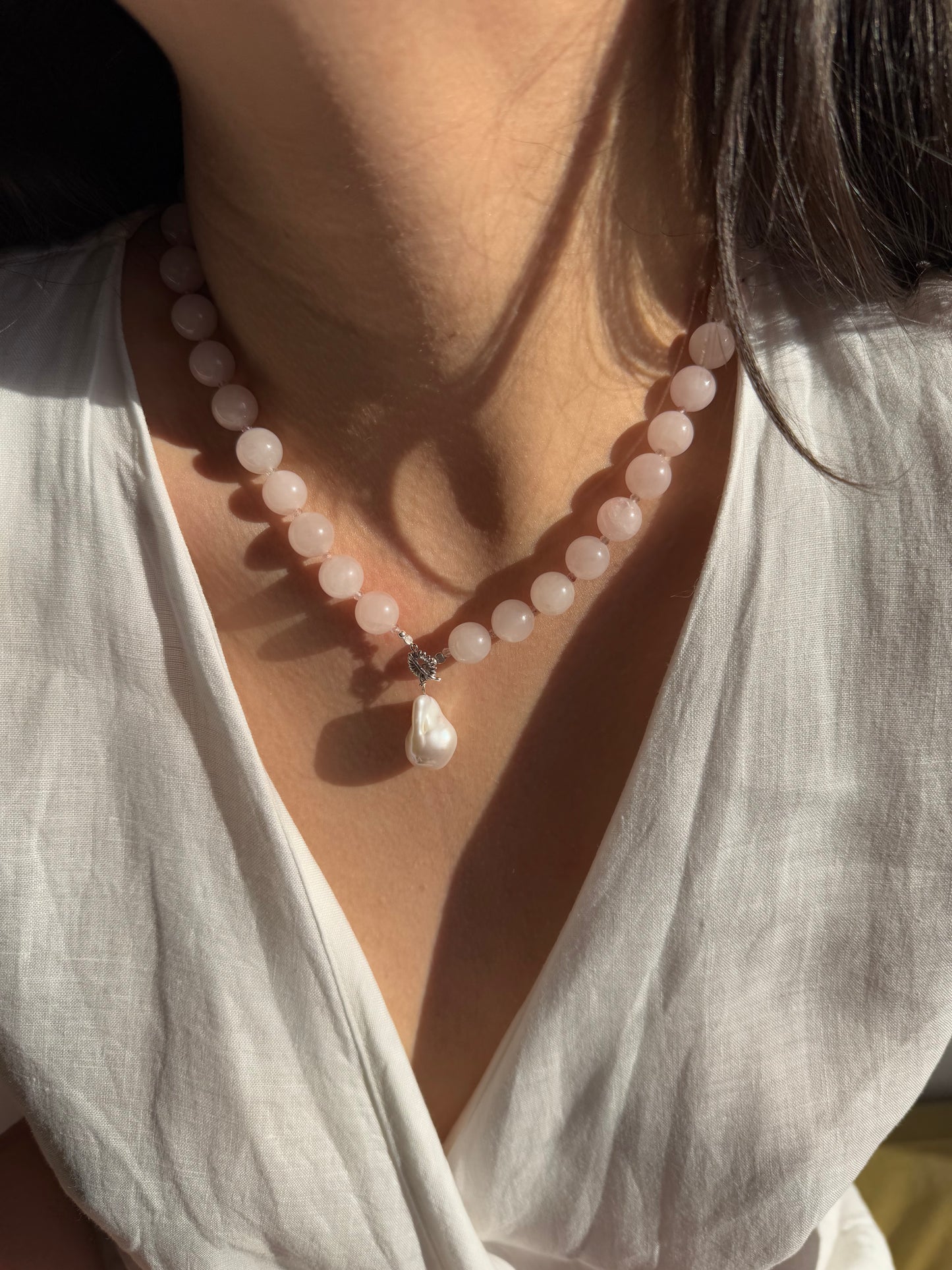 Rose Quartz beaded necklace with Genuine Baroque Pearl