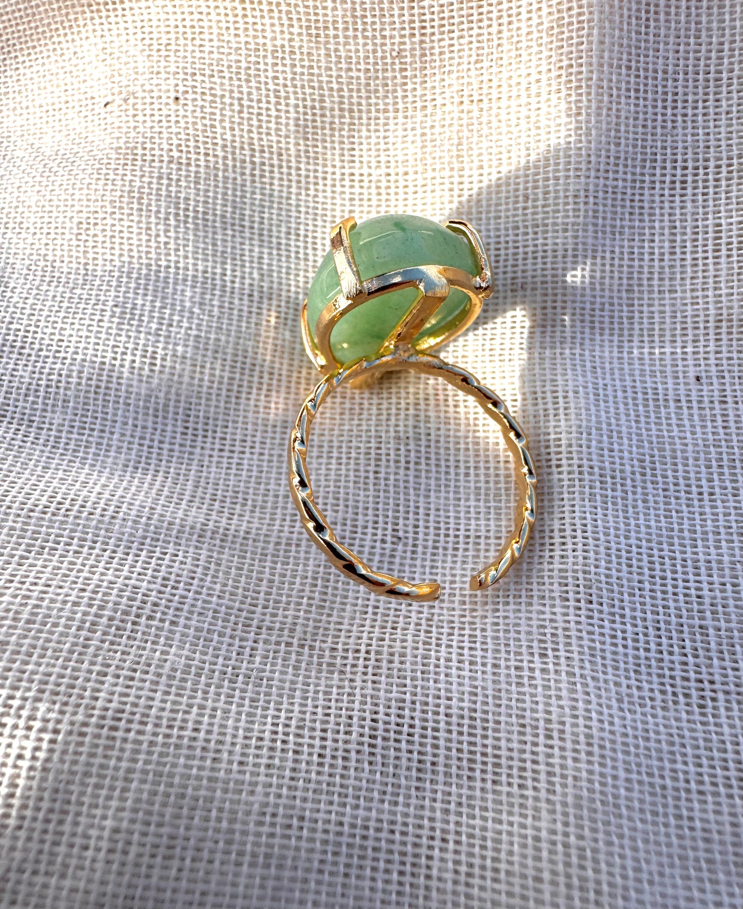 Green Quartz Teardrop Single ring