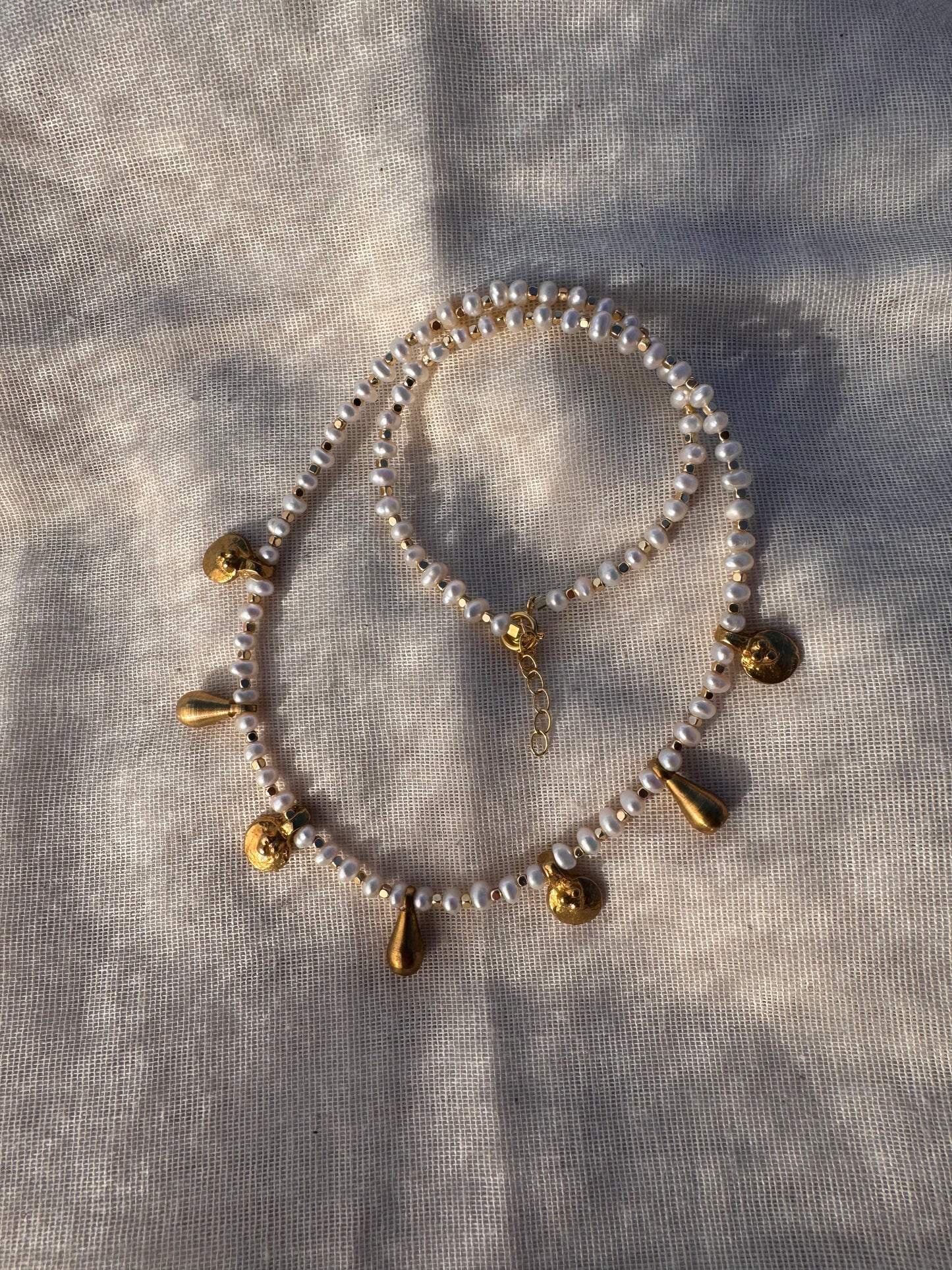 Eriu Freshwater Pearl Necklace
