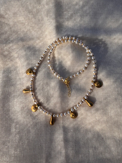 Eriu Freshwater Pearl Necklace