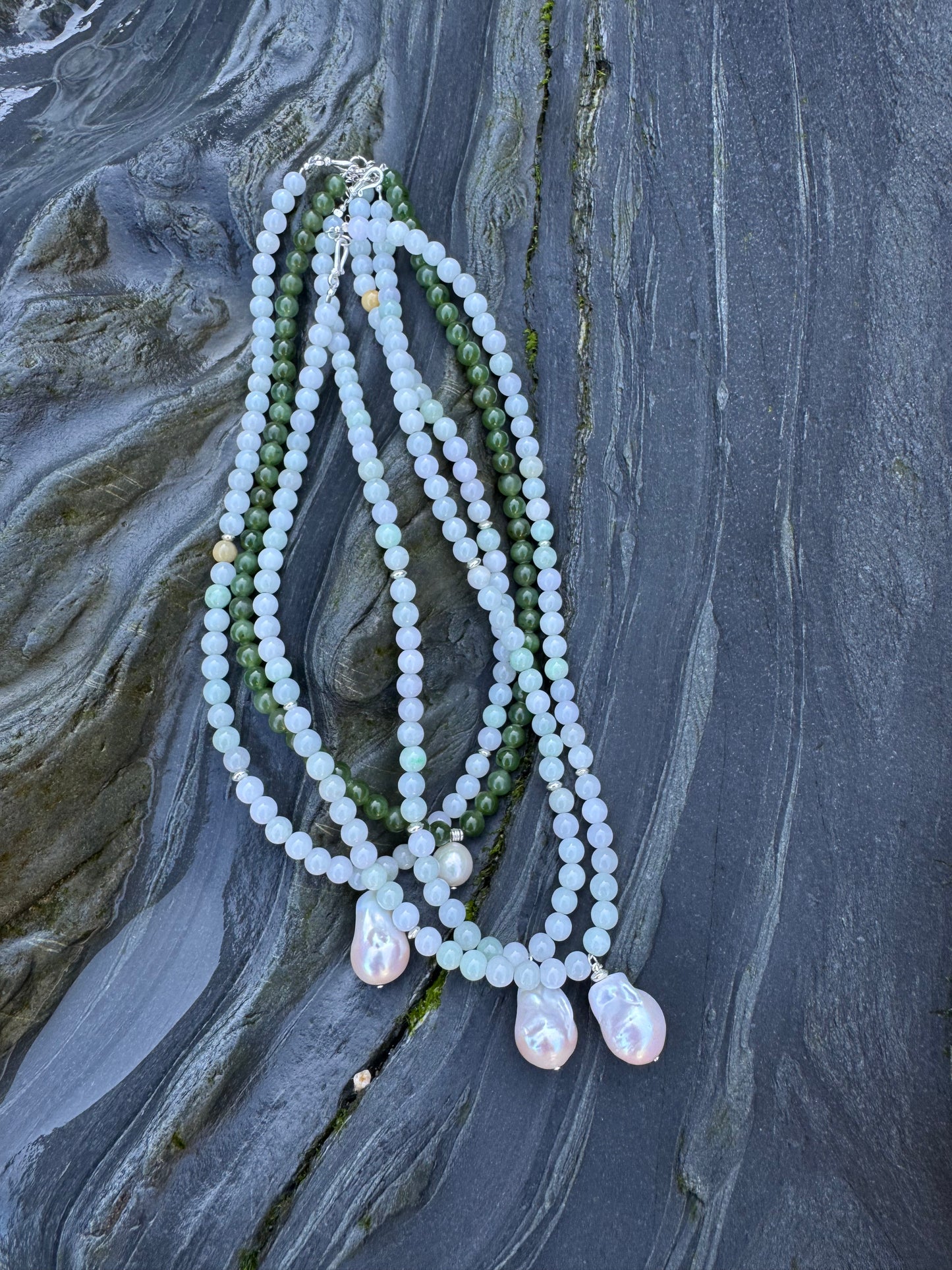 Jade beaded necklace with genuine Baroque pearl