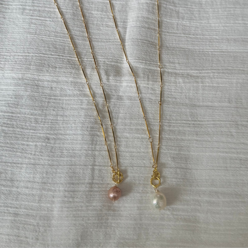 Edison Pearl Toggle Necklace